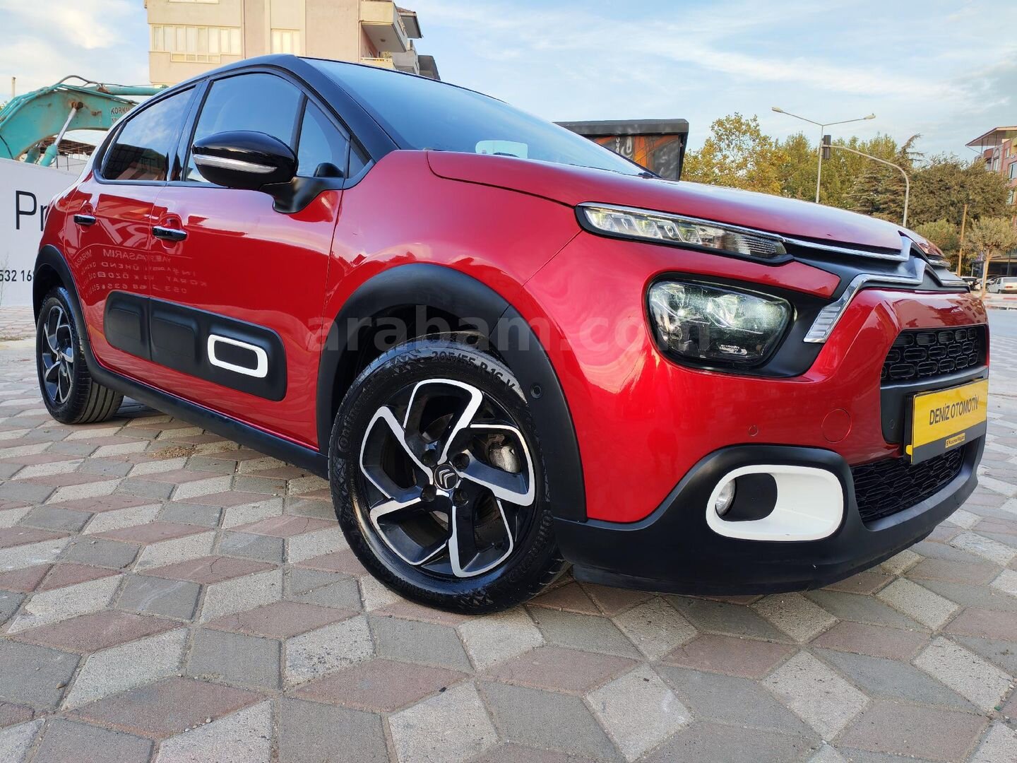 Galeriden Citroen C3 1.2 PureTech Shine 2021 Model Manisa 93.600 km Kırmızı 2