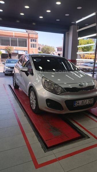 Sahibinden Kia Rio 1.4 CRDi Fancy 2012 Model