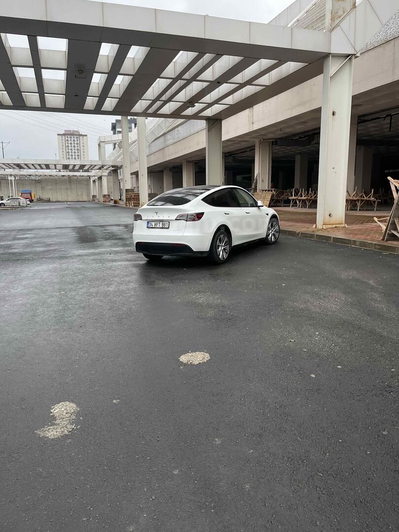 Sahibinden Tesla Model Y Long Range AWD 2023 Model Tekirdağ 63.000 km Beyaz 6