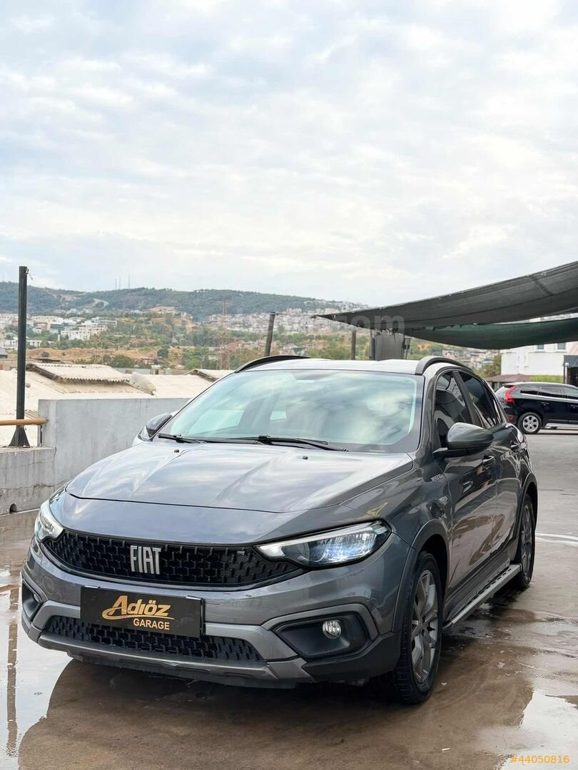 ADIÖZ GARAGE/ YETKİLİ SERVİS BAKIMLI DÜŞÜK KM EGEA CROSS 4