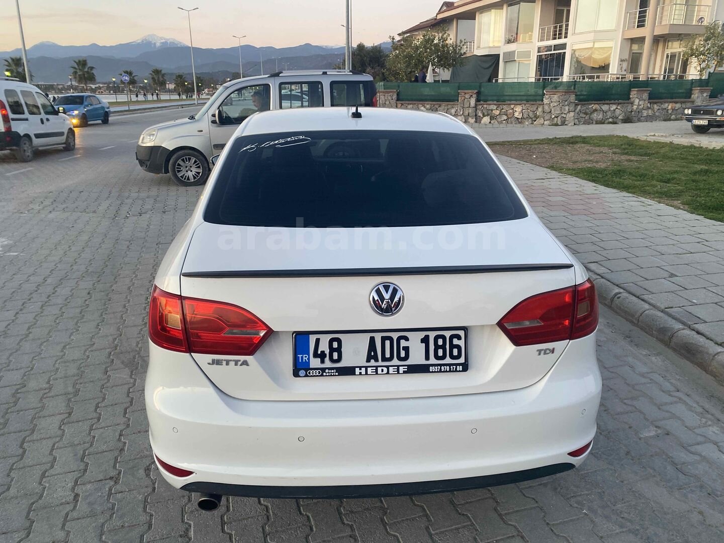 Sahibinden Volkswagen Jetta 1.6 TDi Comfortline 2011 Model Muğla 379.951 km Beyaz 3