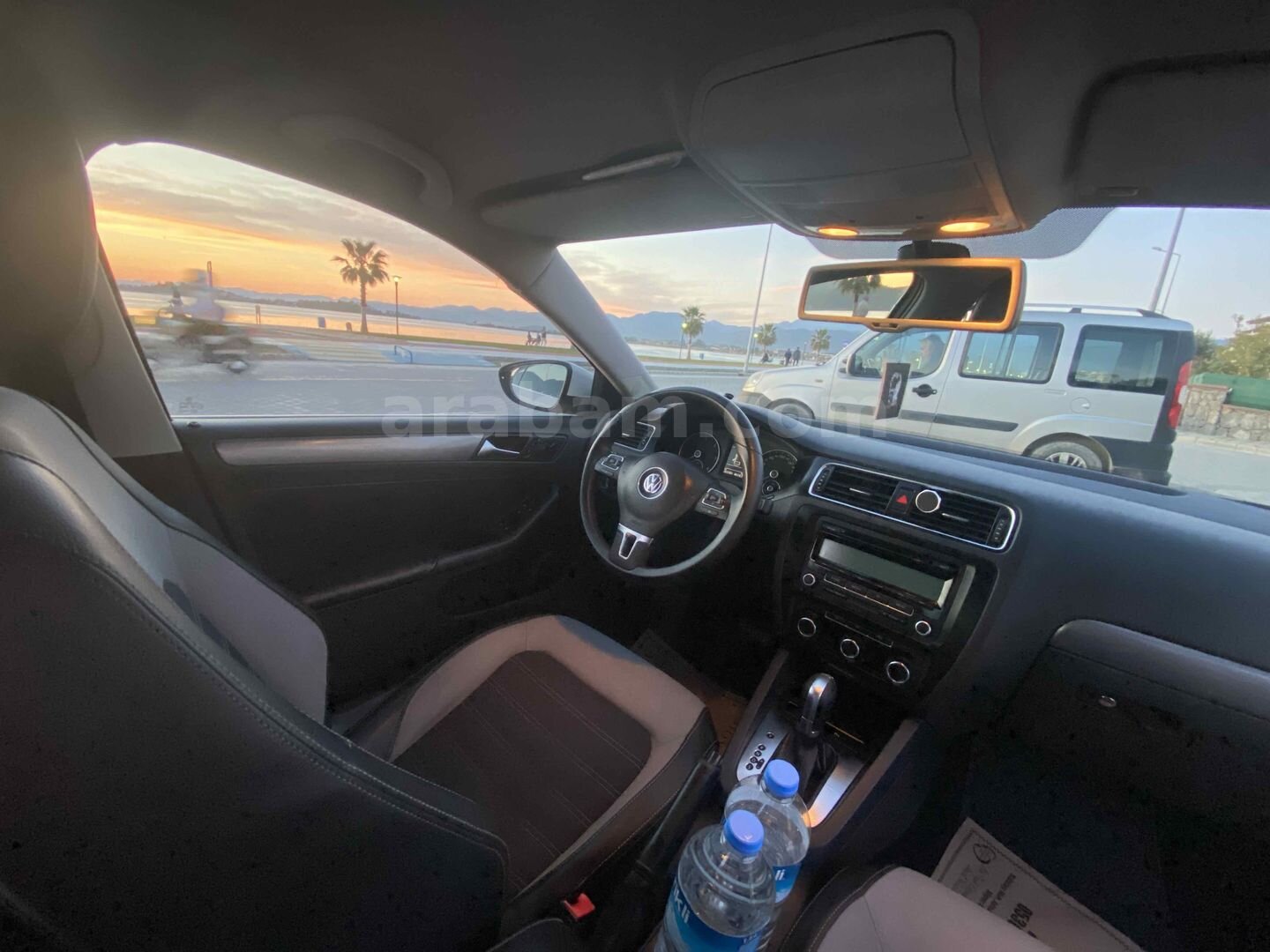 Sahibinden Volkswagen Jetta 1.6 TDi Comfortline 2011 Model Muğla 379.951 km Beyaz 7
