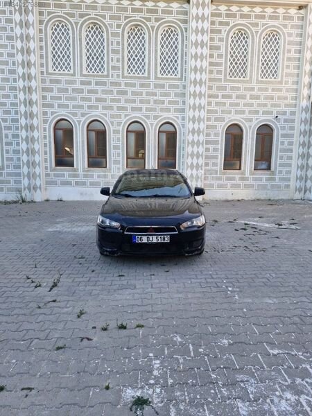 Galeriden Mitsubishi Lancer 1.5 Invite 2009 Model Balıkesir 355.000 km Siyah