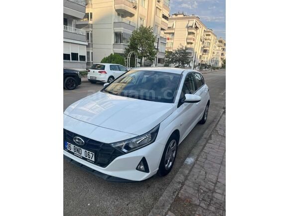 Galeriden Hyundai i20 1.4 MPI Jump 2021 Model Bursa 64.850 km