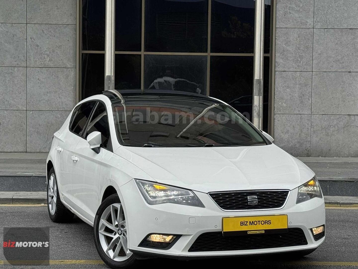 CAM TAVANLI DÜŞÜK KM OTOMATİK FULL BAKIMLI 2