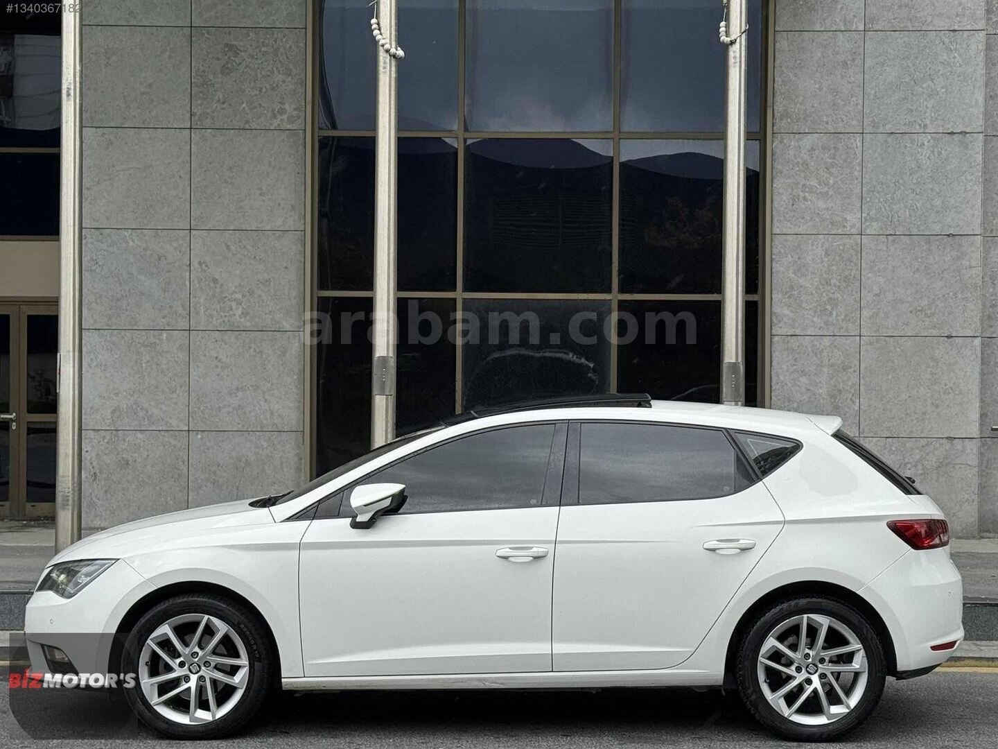 CAM TAVANLI DÜŞÜK KM OTOMATİK FULL BAKIMLI 3