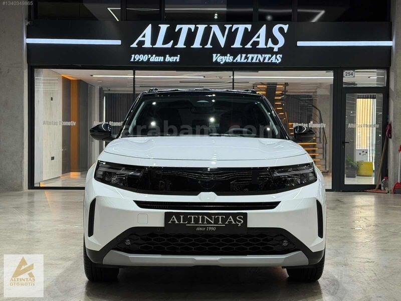 Galeriden Opel Frontera 1.2 Hybrid GS 2025 Model Ankara 6.001 km Beyaz