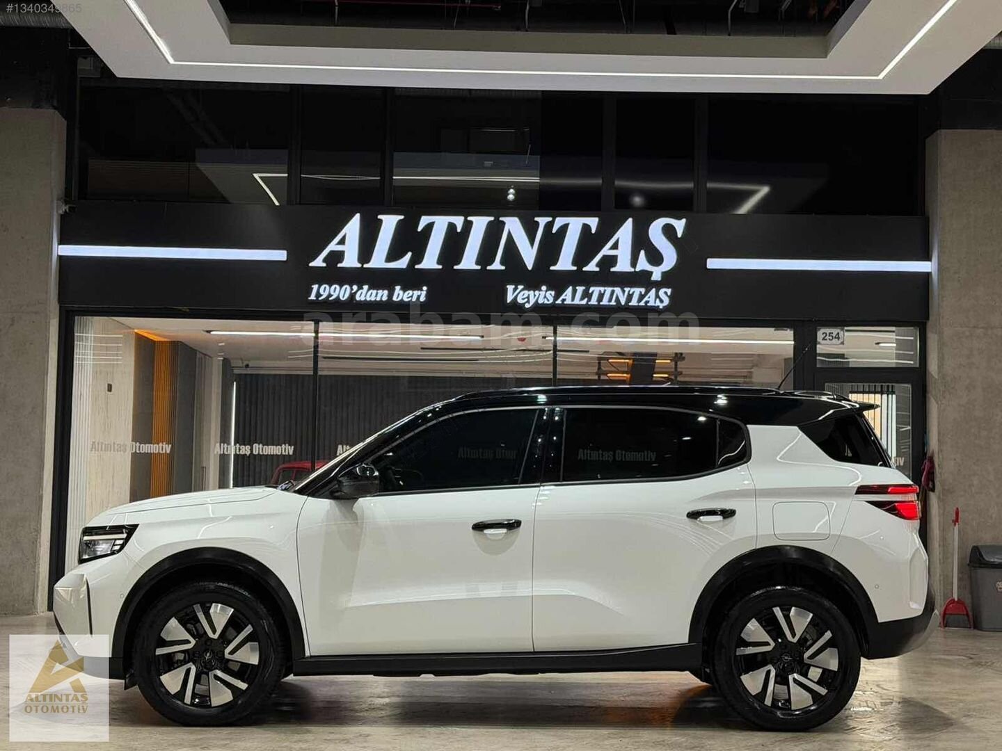 Galeriden Opel Frontera 1.2 Hybrid GS 2025 Model Ankara 6.001 km Beyaz 7