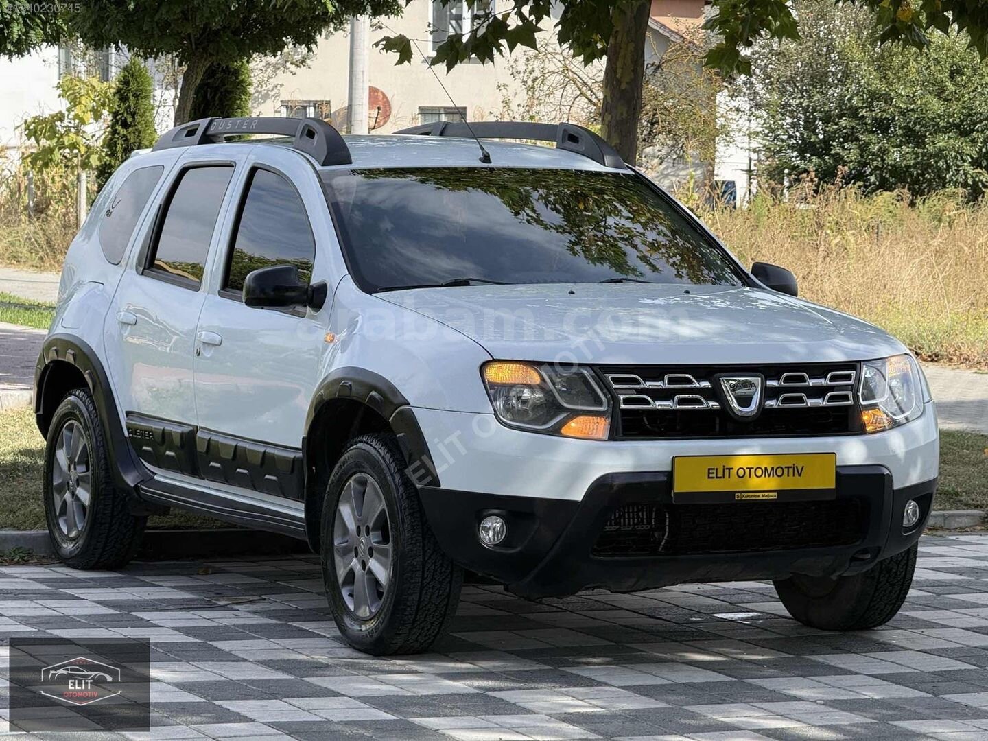 ELİT OTOMOTİVDEN EMSALSİZ TEMİZLİKTE 4*4 LAUREATE DUSTER 5