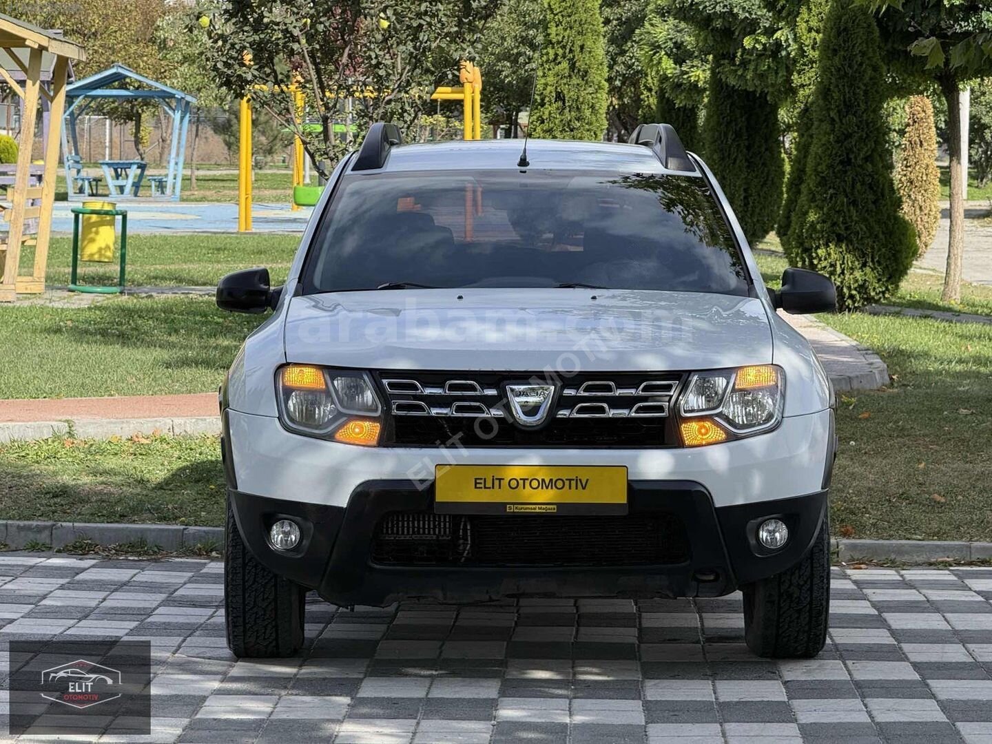 ELİT OTOMOTİVDEN EMSALSİZ TEMİZLİKTE 4*4 LAUREATE DUSTER 3