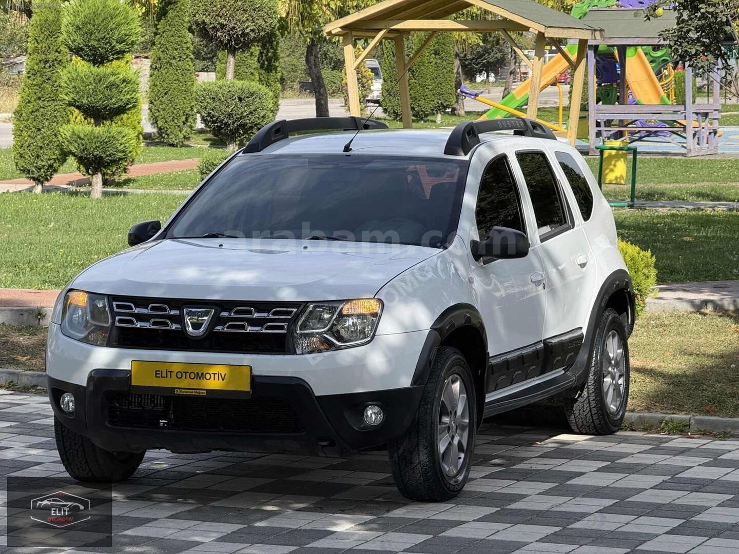 ELİT OTOMOTİVDEN EMSALSİZ TEMİZLİKTE 4*4 LAUREATE DUSTER 4