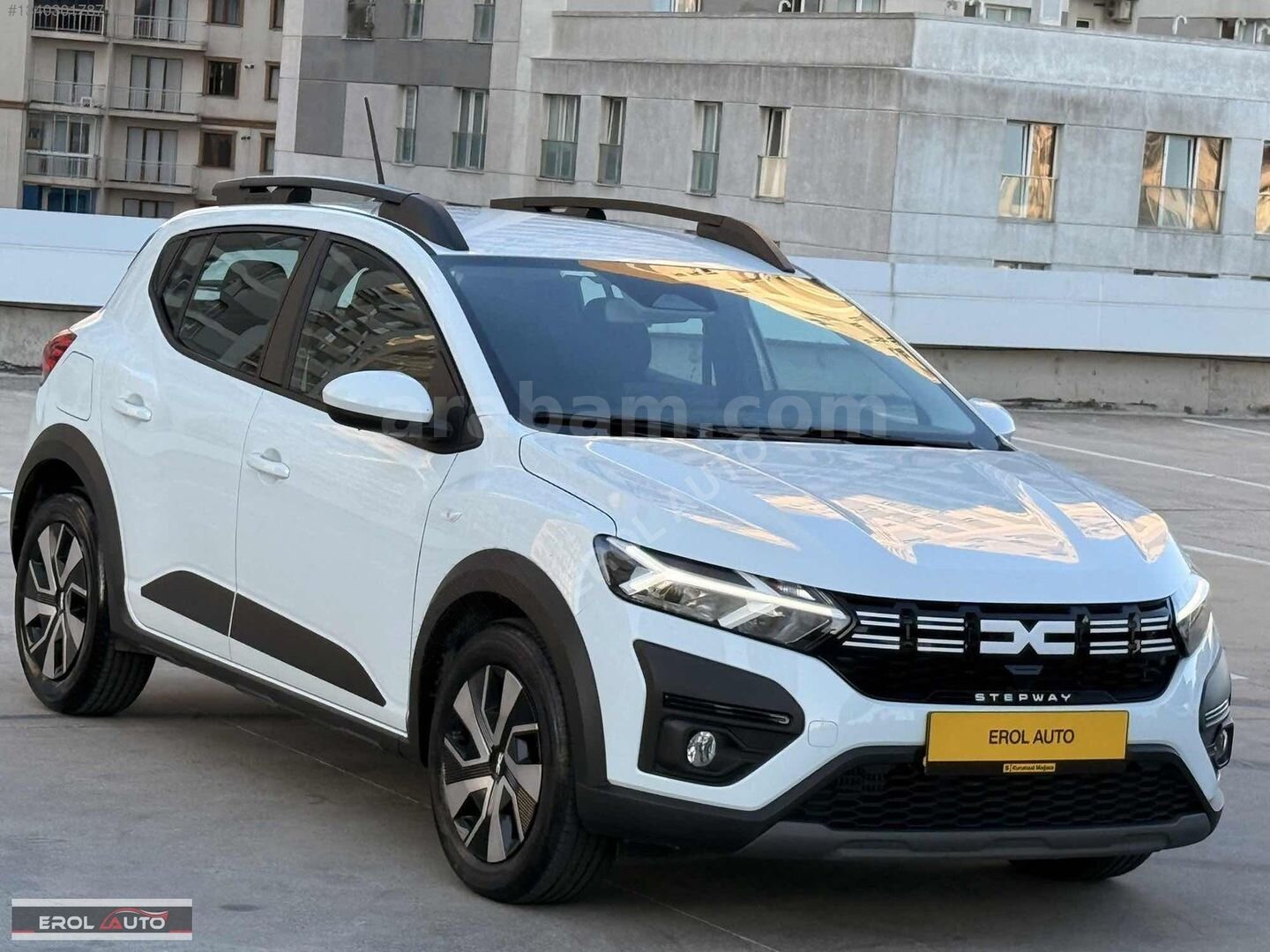 EROL AUTO HATASIZ BOYASIZ İLK ELDEN GARANTİLİ SANDERO OTOMATİK 5