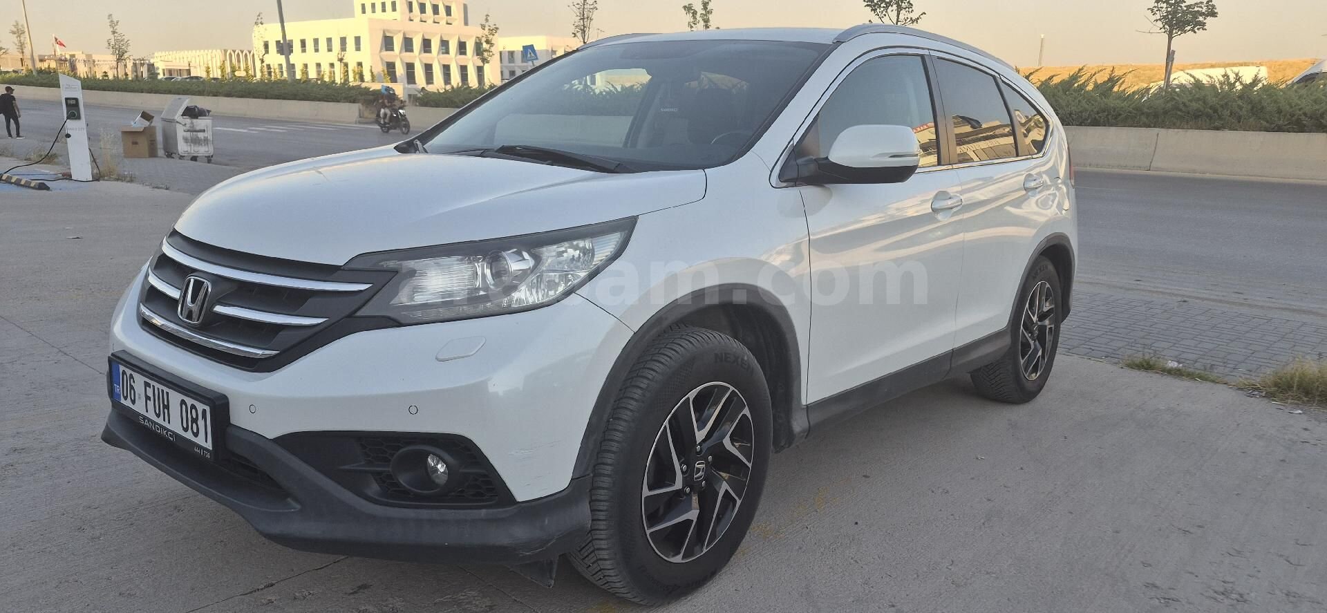 Sahibinden Boyasız Honda CR-V 1.6 i-DTEC Elegance 2014 Model 1