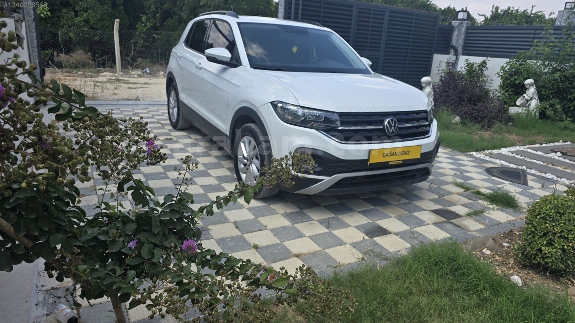 Galeriden Volkswagen T-Cross 1.0 TSI Life 2022 Model Adana 60.000 km Beyaz 1