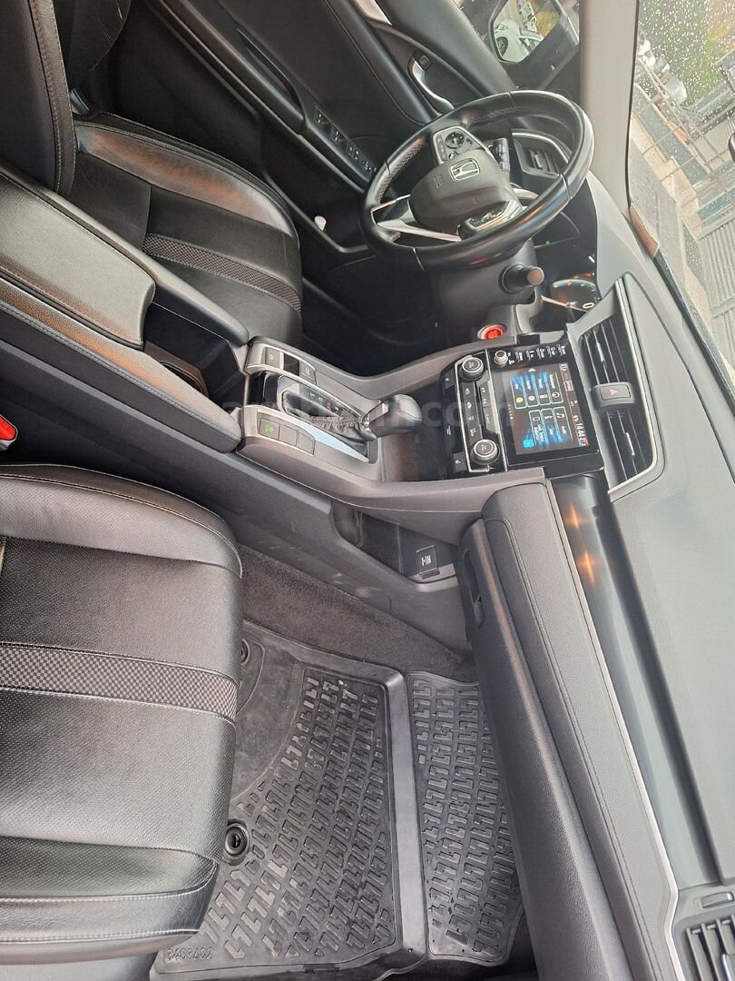Sahibinden Honda Civic 1.6i VTEC Eco Executive 2019 Model İstanbul 3
