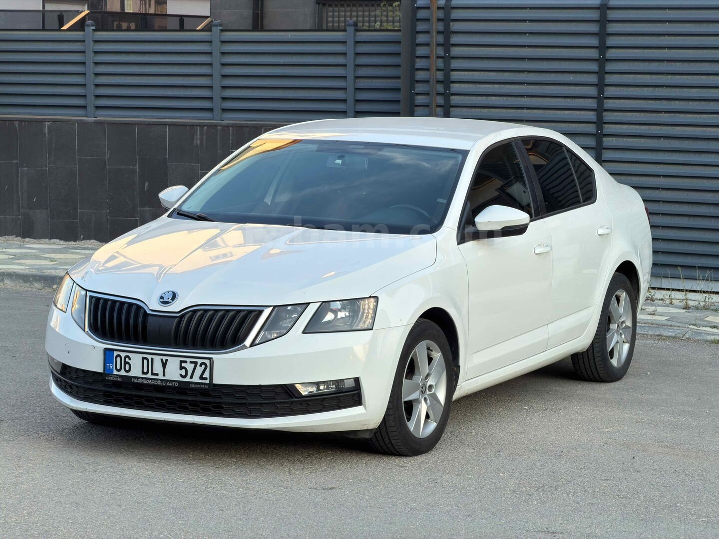 Skoda Octavia 2017 Model Değişensiz Tramersiz 1