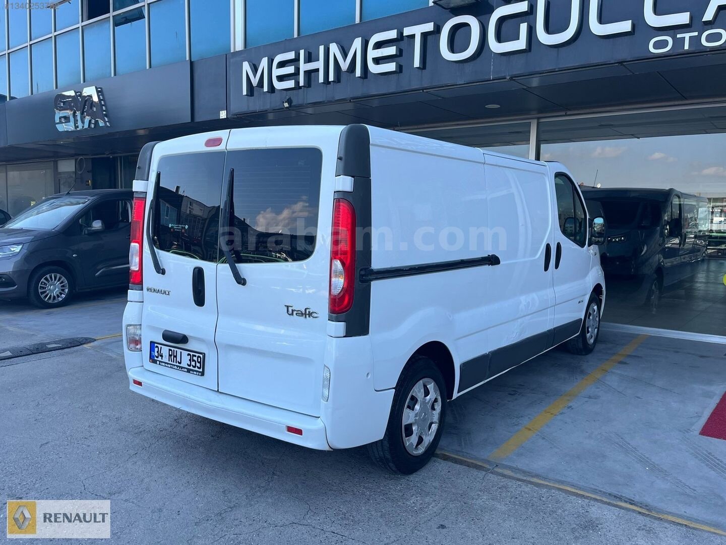 Galeriden Renault Trafic 2.0 DCI Grand Confort 2014 Model İstanbul 141.000 km Beyaz 5