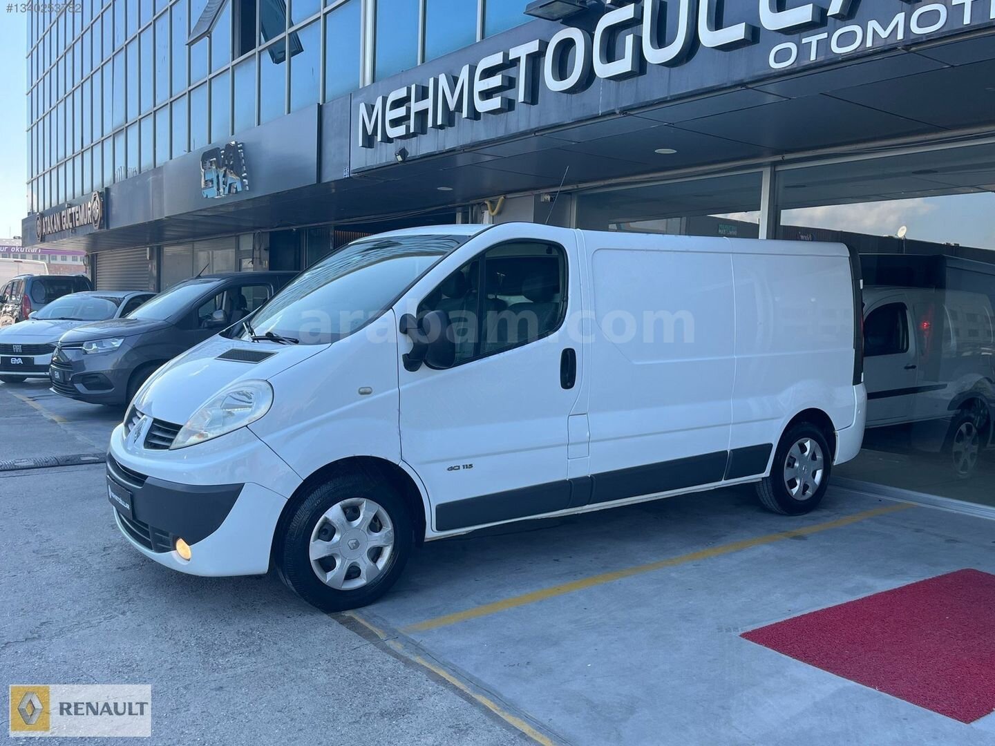 Galeriden Renault Trafic 2.0 DCI Grand Confort 2014 Model İstanbul 141.000 km Beyaz 7