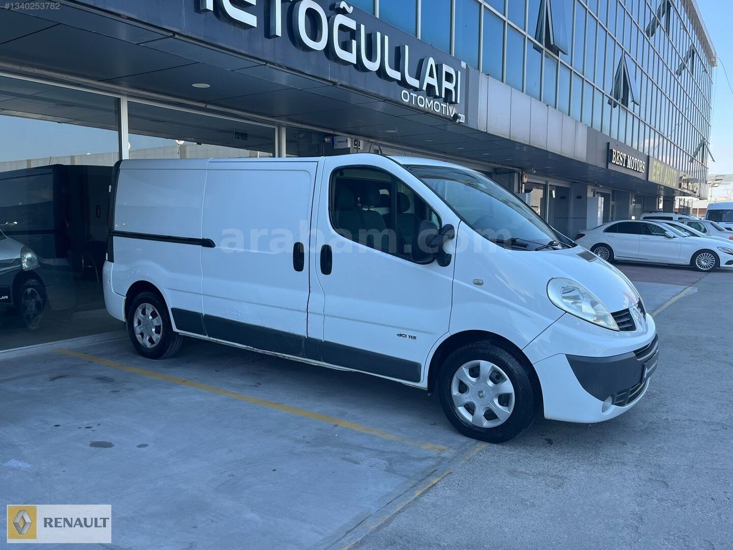 Galeriden Renault Trafic 2.0 DCI Grand Confort 2014 Model İstanbul 141.000 km Beyaz 6