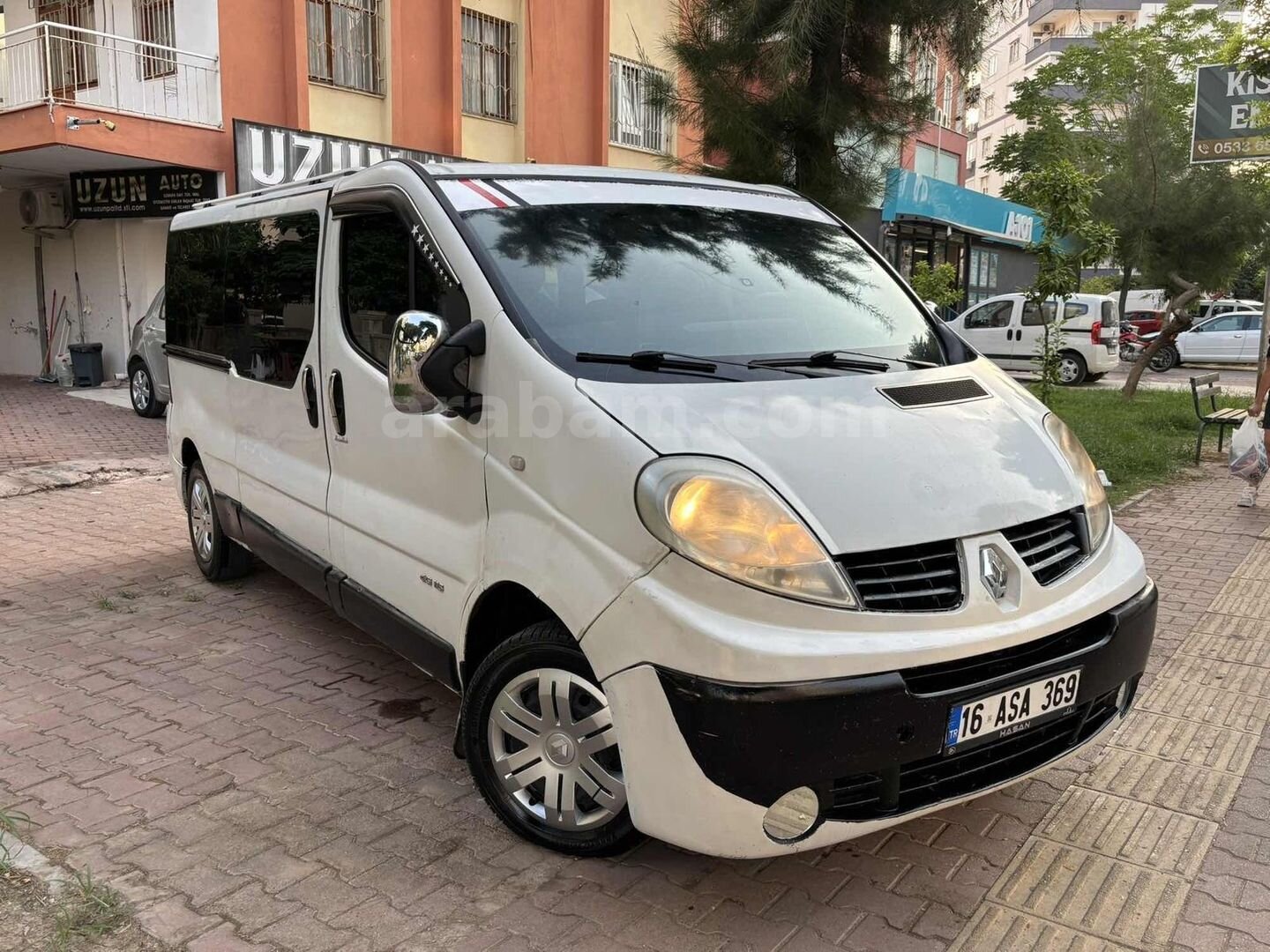 Galeriden Renault Trafic 2.0 DCI Grand Confort 2010 Model Antalya 430.000 km Beyaz 1