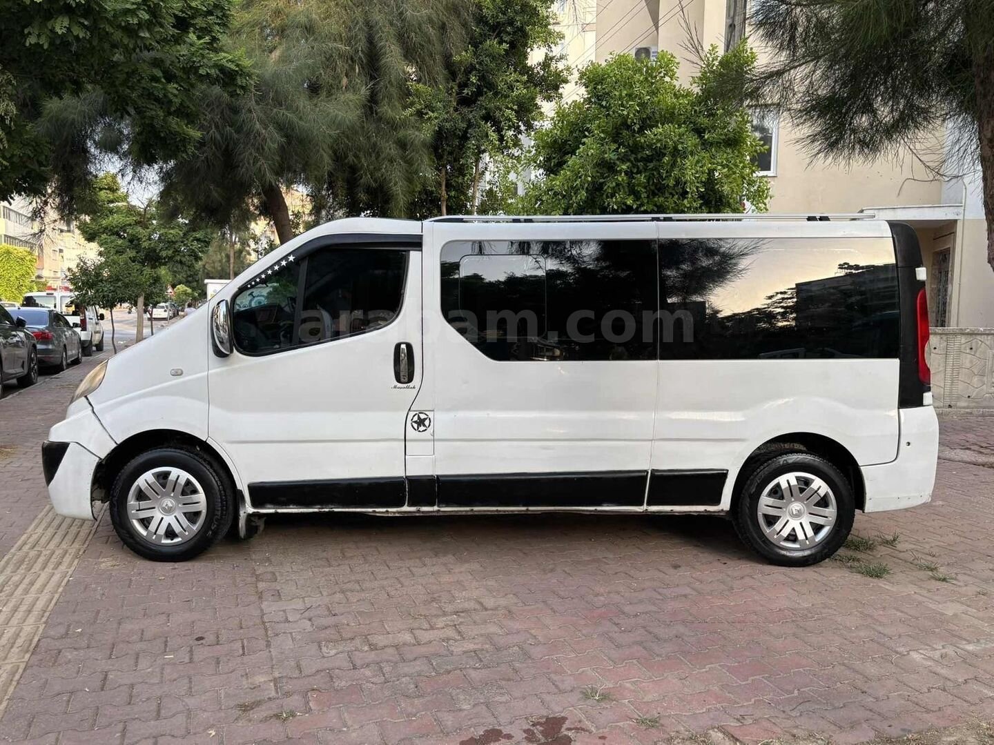 Galeriden Renault Trafic 2.0 DCI Grand Confort 2010 Model Antalya 430.000 km Beyaz 3