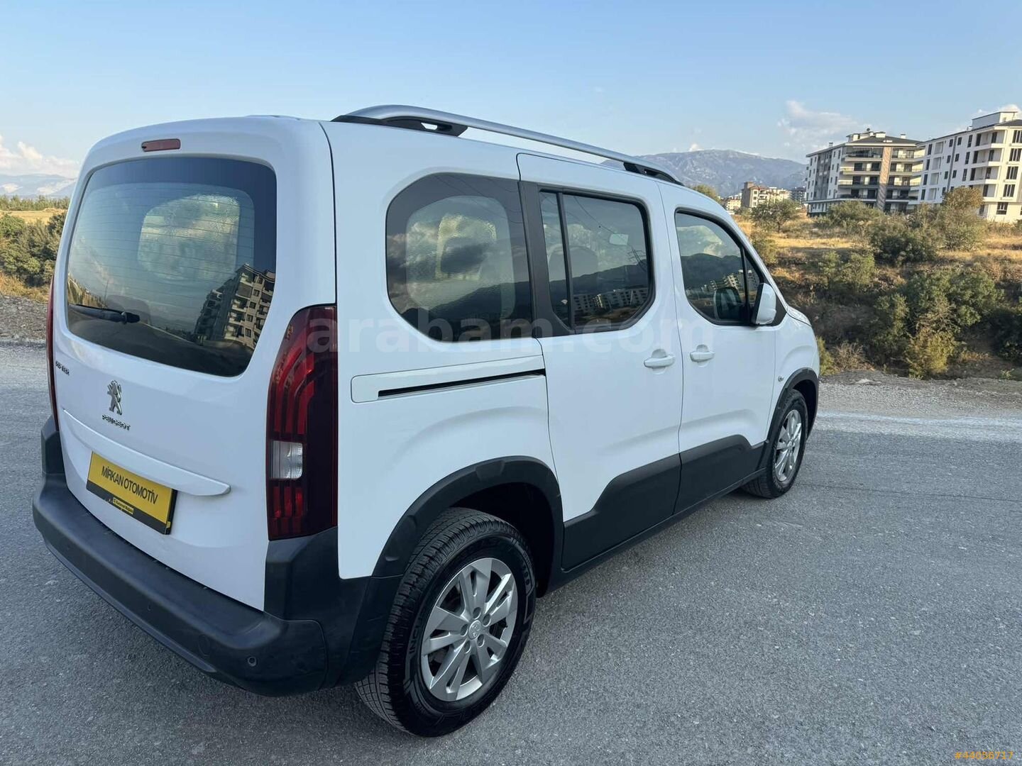 Galeriden Peugeot Rifter 1.5 BlueHDI Allure 2020 Model Denizli 75.000 km Beyaz 6
