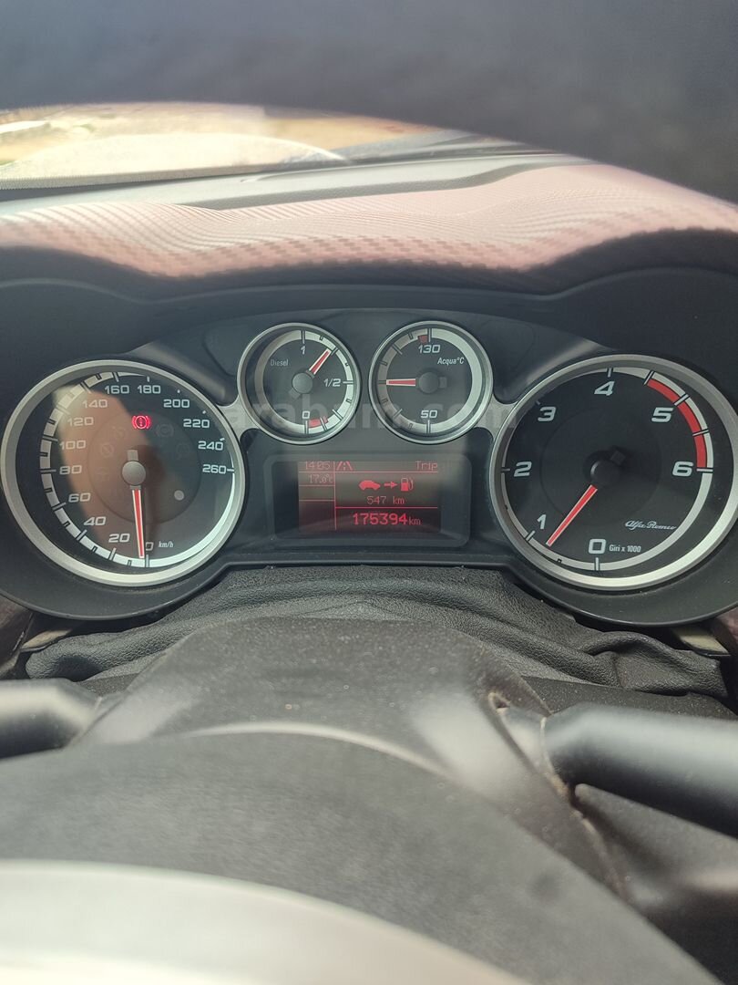 Sahibinden Alfa Romeo MiTo 1.3 JTD City 2012 Model Muğla 179.000 km Beyaz 6