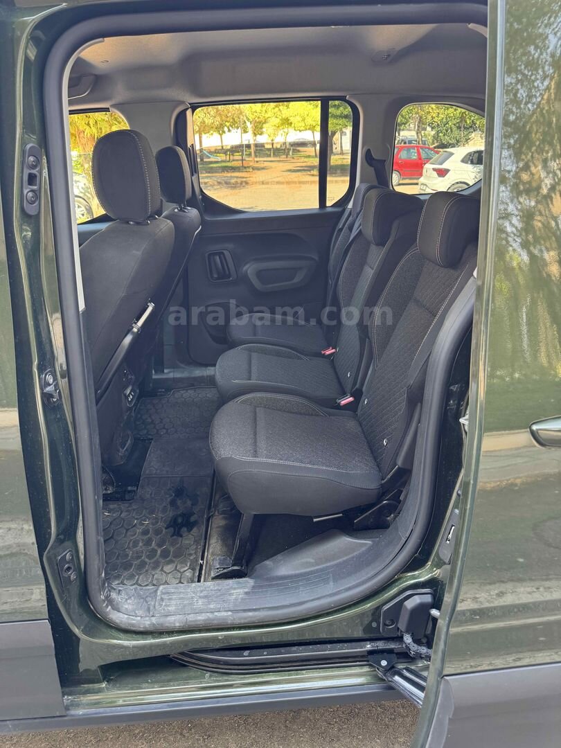 Sahibinden Peugeot Rifter 1.5 BlueHDI Allure 2024 Model Gaziantep 58.000 km Yeşil (metalik) 4
