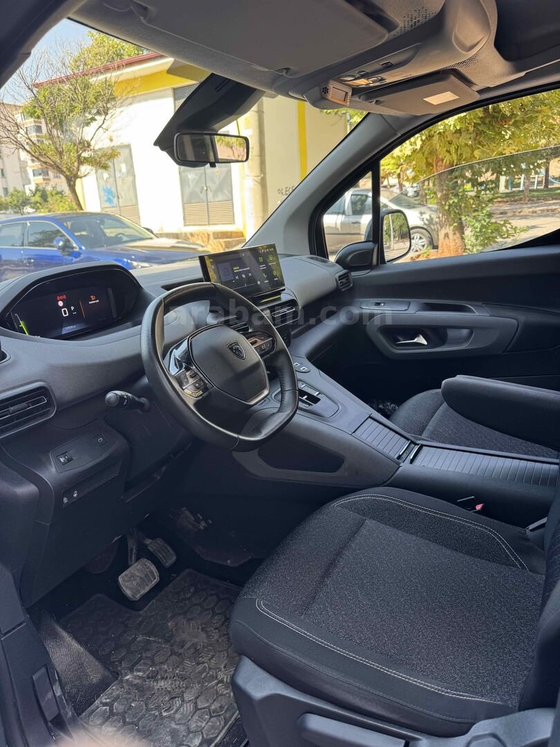 Sahibinden Peugeot Rifter 1.5 BlueHDI Allure 2024 Model Gaziantep 58.000 km Yeşil (metalik) 5