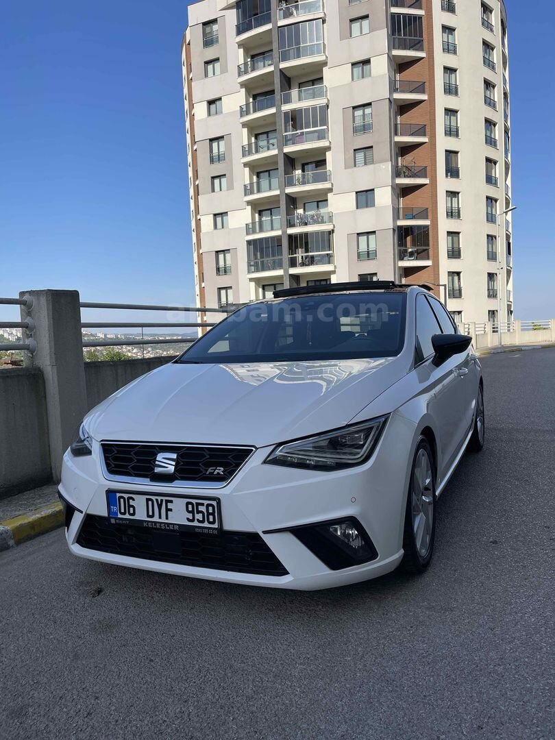 Sahibinden Seat Ibiza 1.5 EcoTSI FR 2022 Model 1