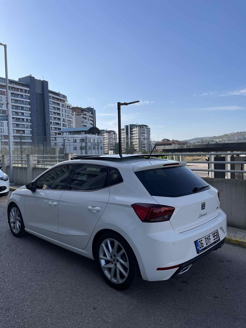Sahibinden Seat Ibiza 1.5 EcoTSI FR 2022 Model 5