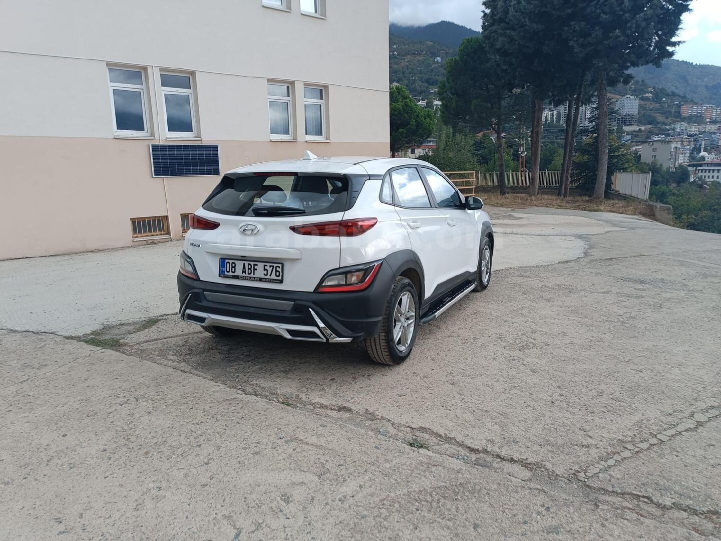 Sahibinden Hyundai Kona 1.0 T-GDI Style 2022 Model Artvin 40.000 km Beyaz 5