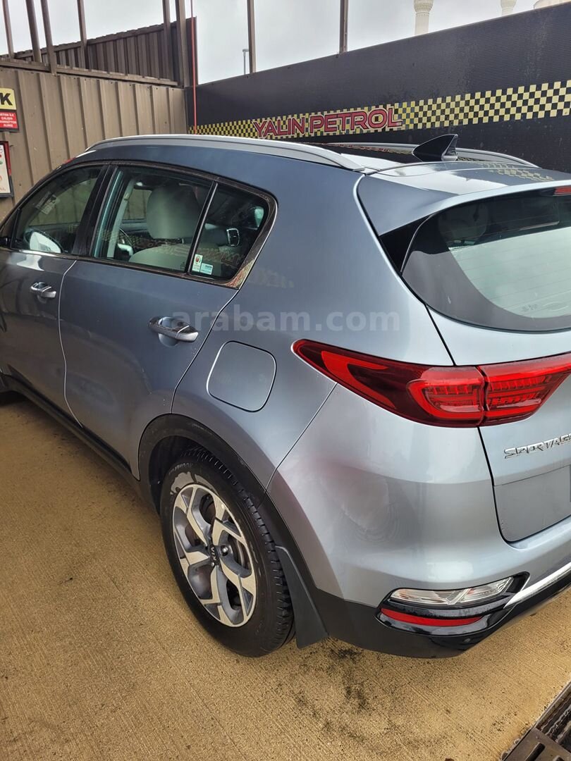 Sahibinden Kia Sportage 1.6 CRDI Elegance 2019 kazasız ve değişensiz ay taşı gri renk 4