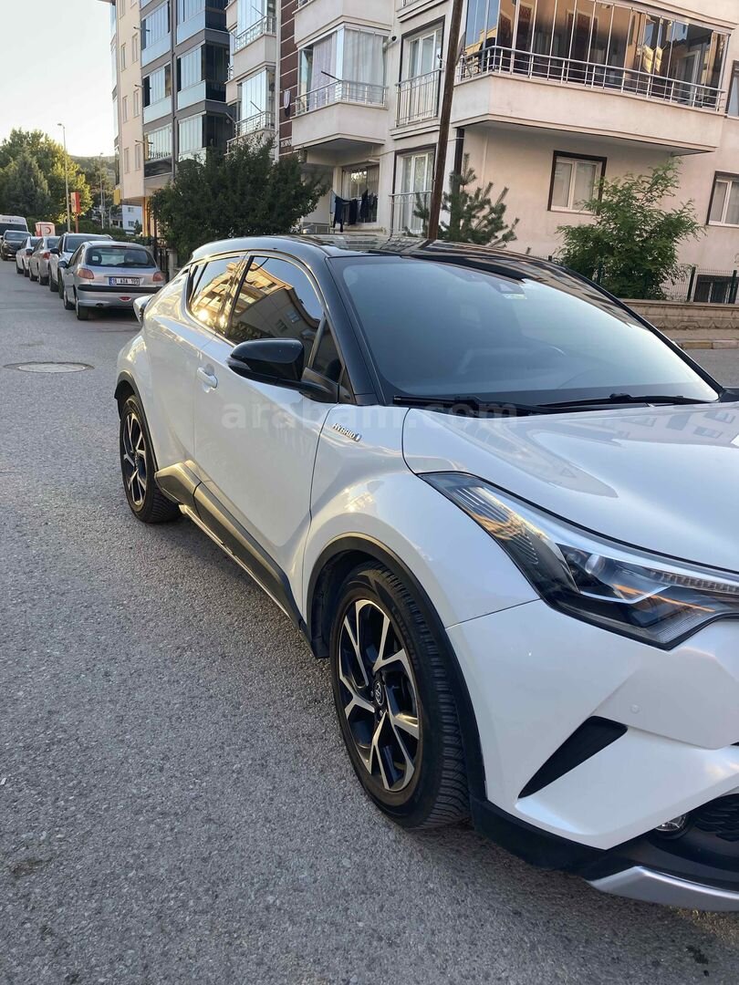 Sahibinden Toyota C-HR 1.8 Hybrid Dynamic 2018 Model 4