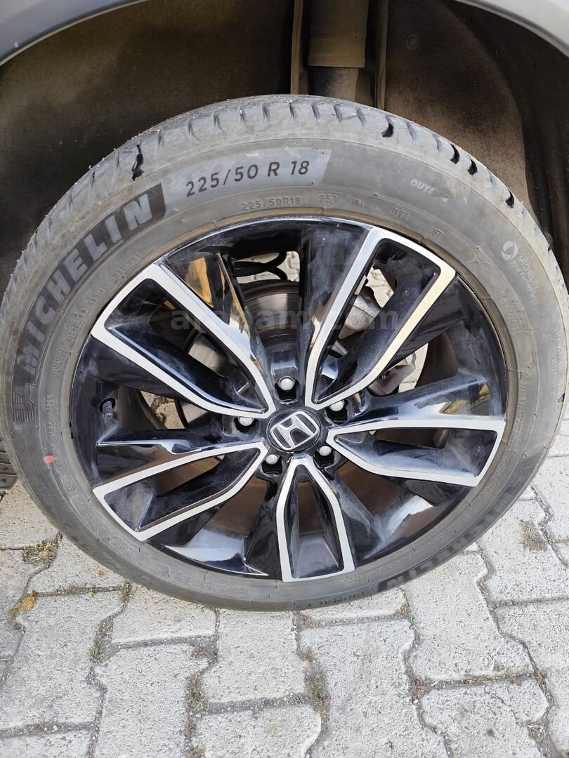 Sahibinden Honda HR-V 1.5 e-HEV Elegance 2025 Model 4