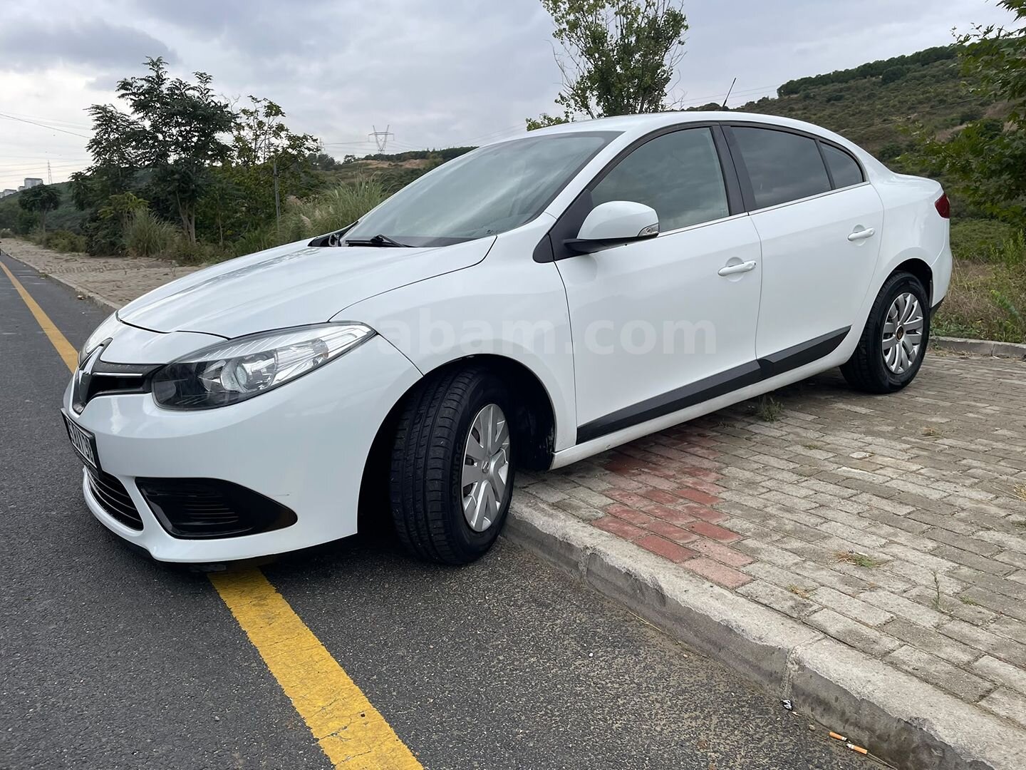 Galeriden Renault Fluence 1.5 dCi Joy 2013 Model İstanbul 242.500 km Beyaz 3