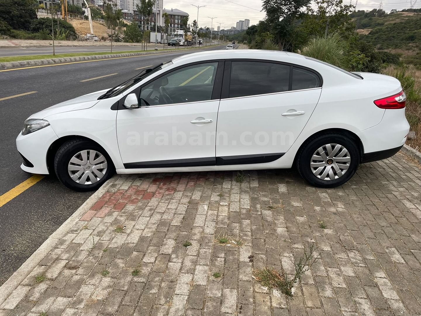 Galeriden Renault Fluence 1.5 dCi Joy 2013 Model İstanbul 242.500 km Beyaz 7