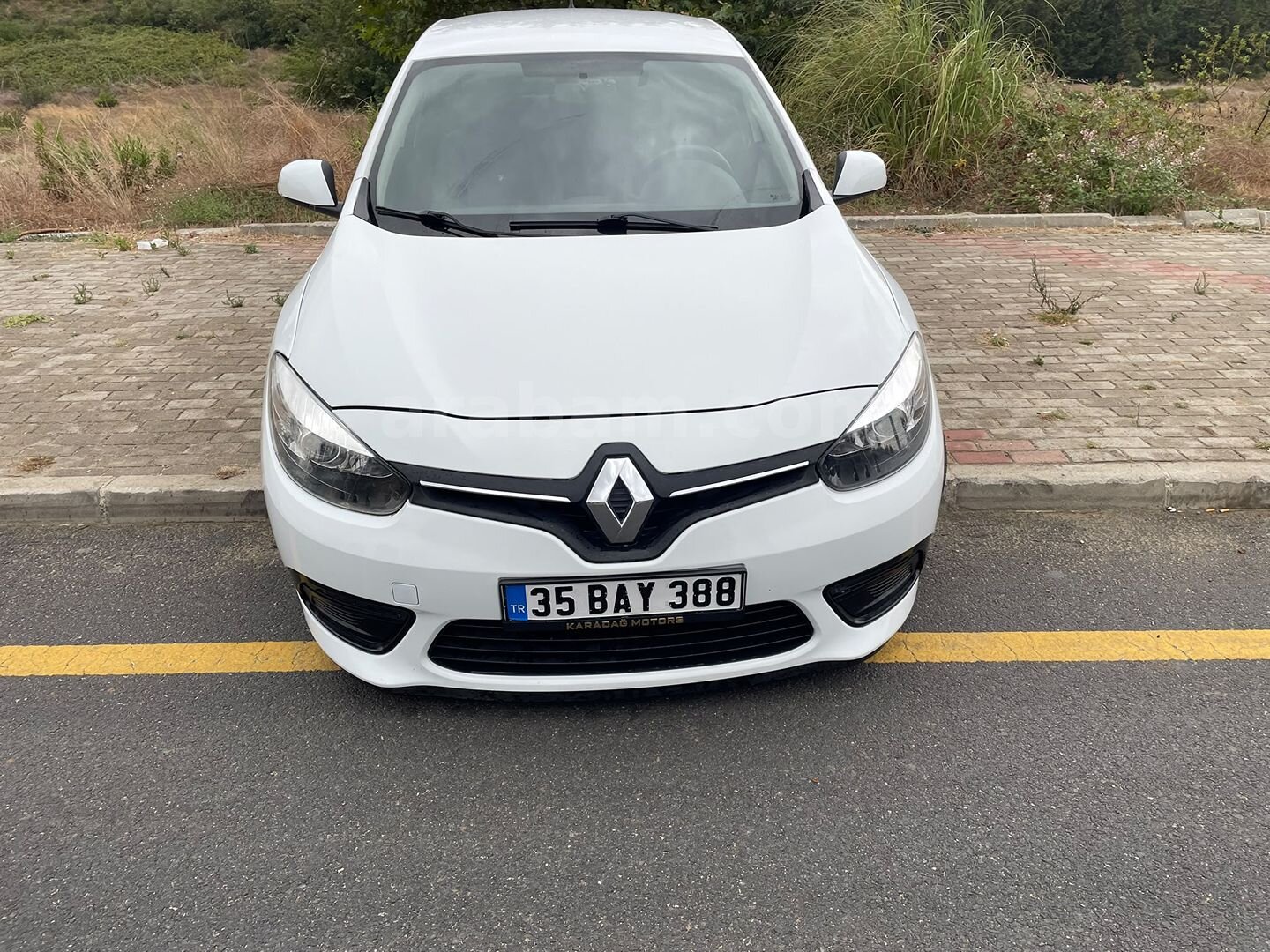 Galeriden Renault Fluence 1.5 dCi Joy 2013 Model İstanbul 242.500 km Beyaz 2