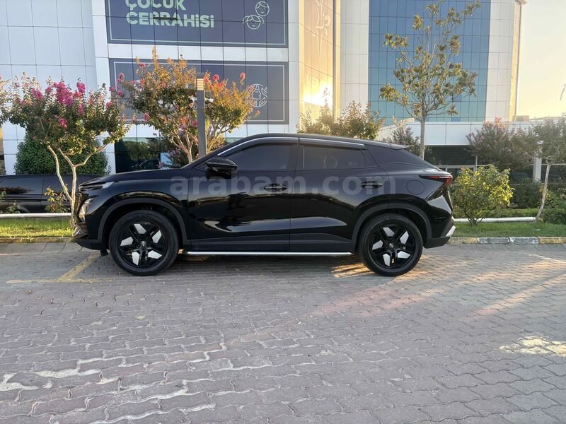 Sahibinden Chery Omoda 5 Pro 1.6 T-GDI km Siyah2025 Nisan çıkışlıdır