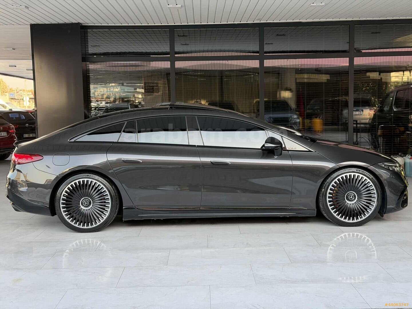 Galeriden Mercedes - Benz EQS 53 AMG Performance 2023 Model Kocaeli 35.000 km Gri 4