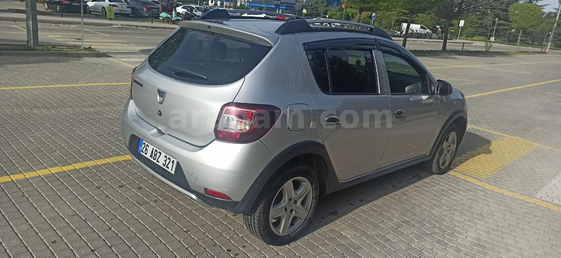 Sahibinden Dacia Sandero 0.9 TCe Stepway Ambiance 2013 Model 103.000 km Gri 3