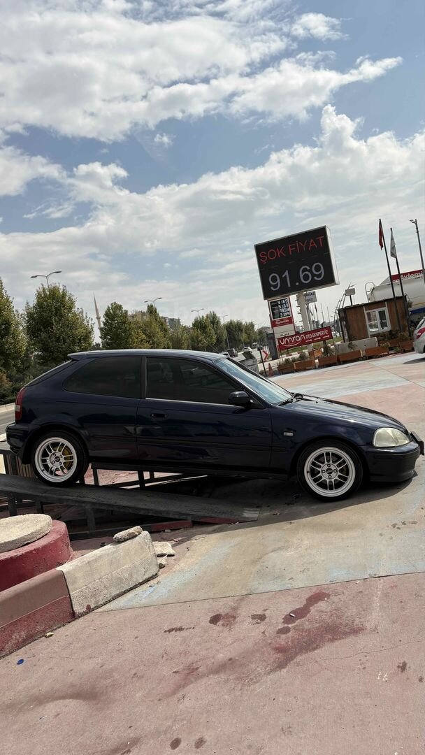 Sahibinden Honda Civic 1.4 i S 1998 Model 4