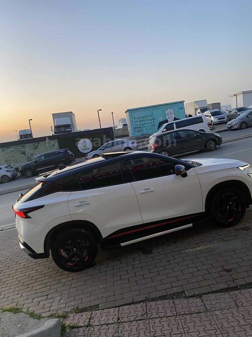 Sahibinden Chery Omoda 5 1.6 T-GDI Excellent 2023 Model Kocaeli 77.000 km Beyaz 4