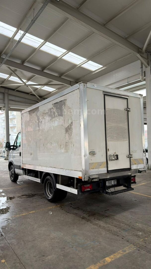DÜŞÜK KM Lİ İVECO DAİLY 5