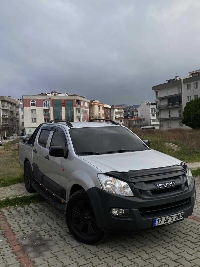 2016 ISUZU D-MAX 2.5 TWIN TURBO 163 HP – DOLU AKSESUARLI 2