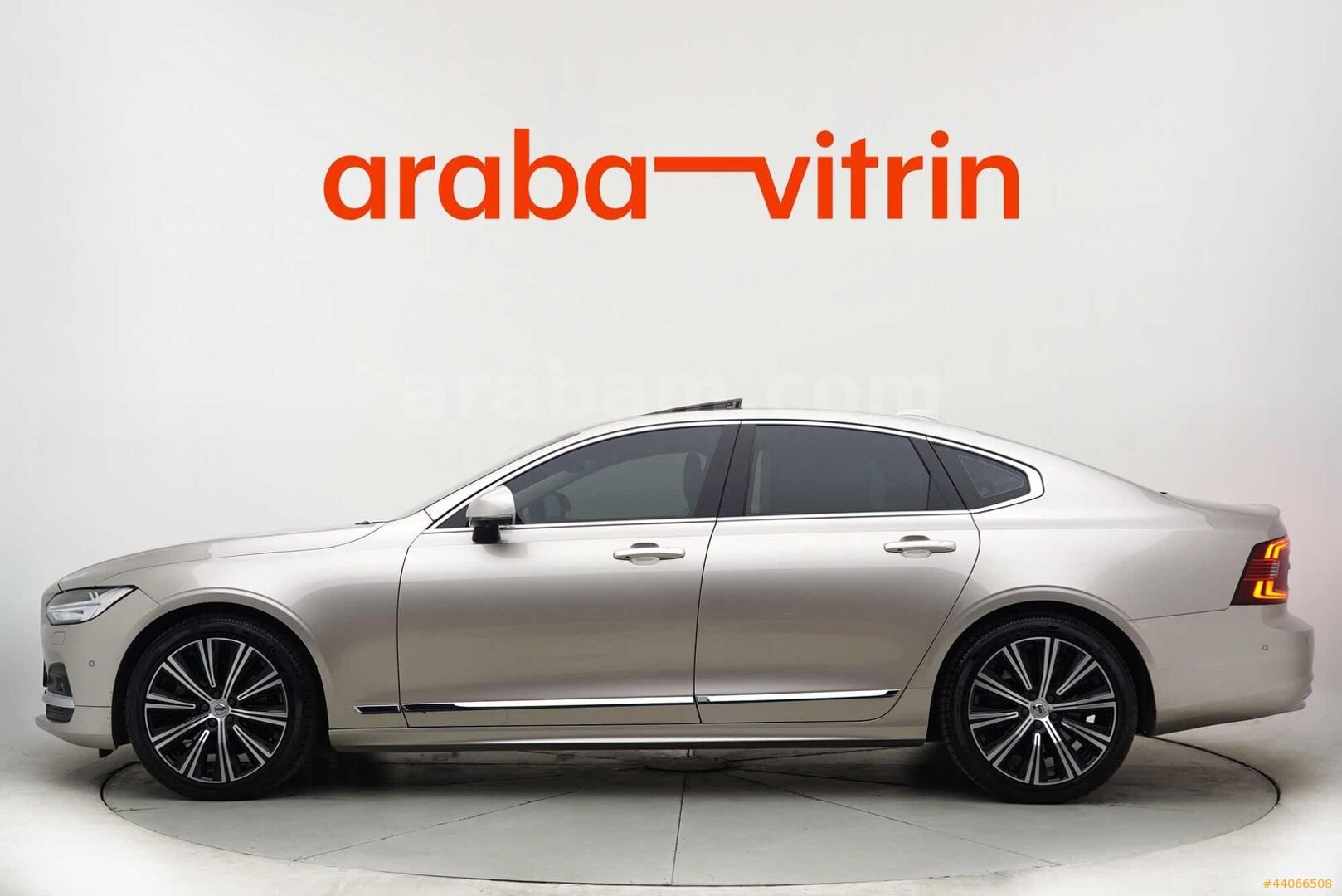 ARABA VİTRİN'DEN HATASIZ BOYASIZ FULL OPSİYON AWD PLUS BRİGHT 7
