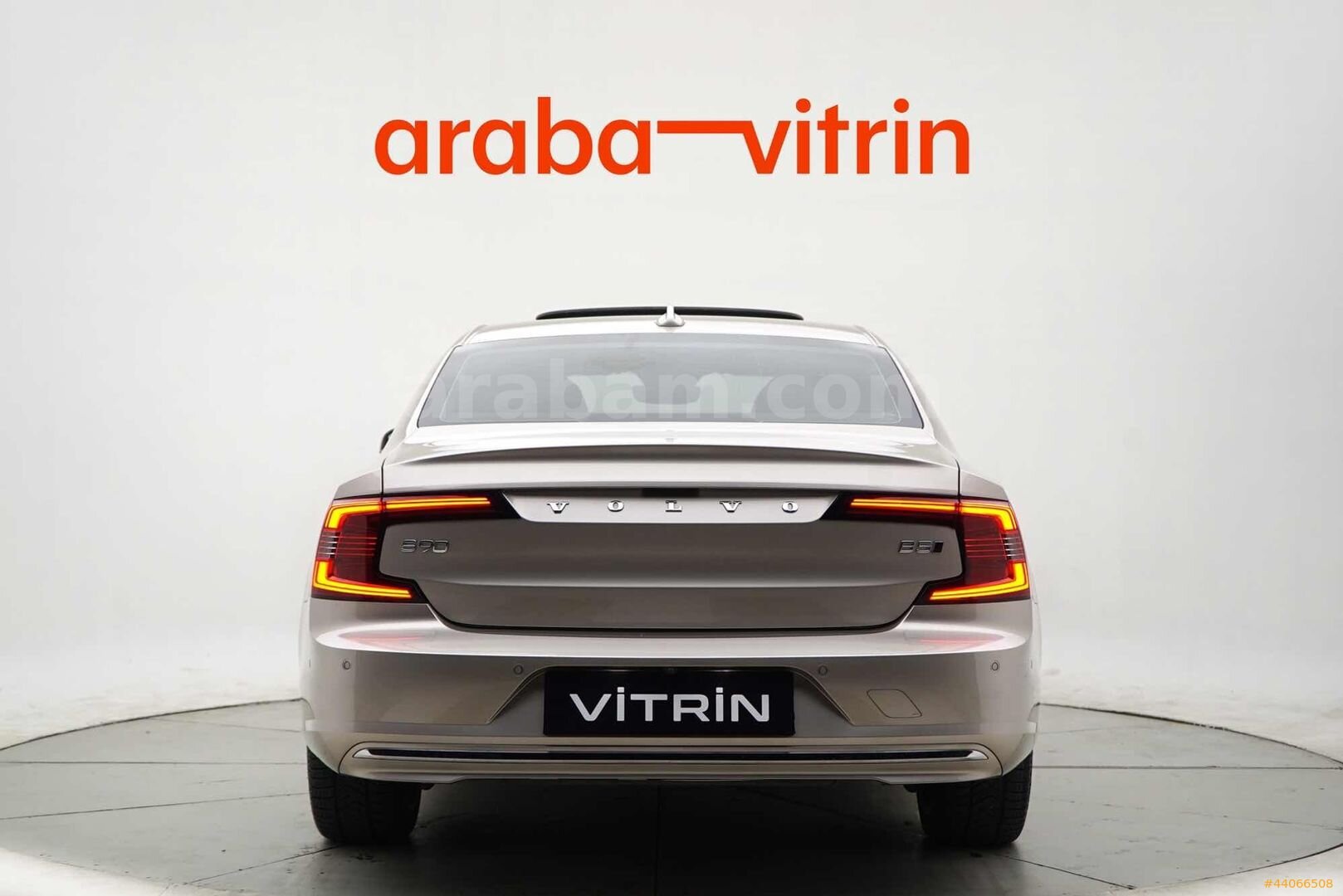 ARABA VİTRİN'DEN HATASIZ BOYASIZ FULL OPSİYON AWD PLUS BRİGHT 5