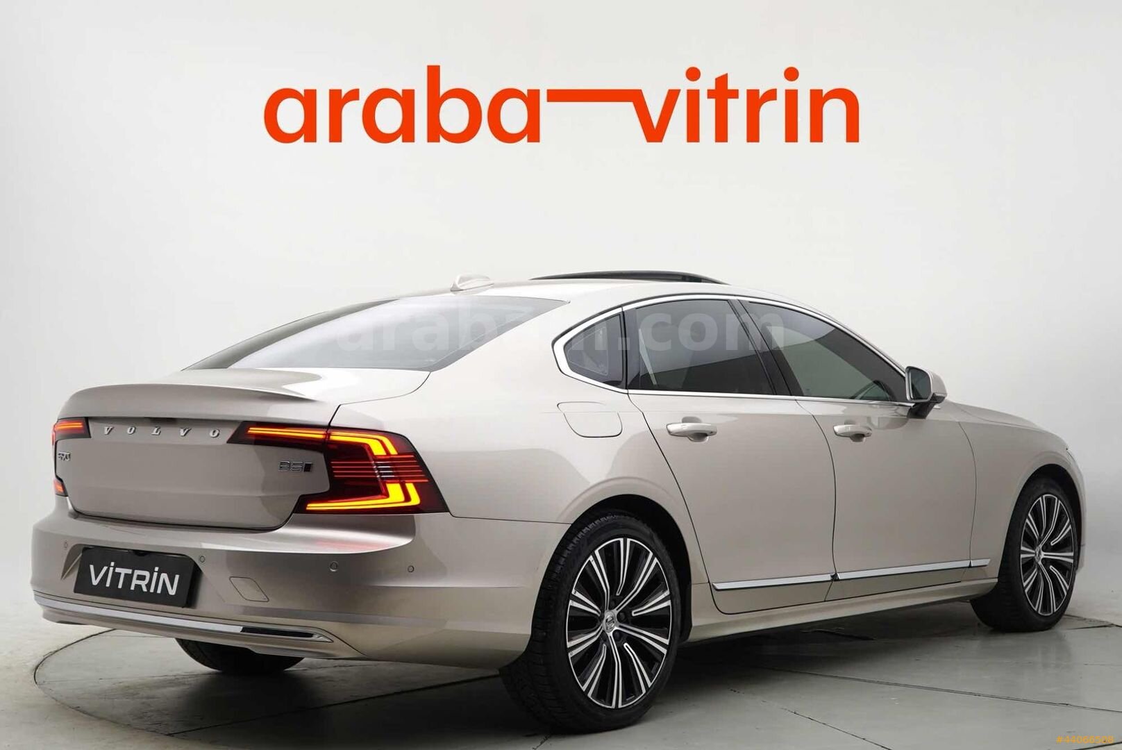 ARABA VİTRİN'DEN HATASIZ BOYASIZ FULL OPSİYON AWD PLUS BRİGHT 6