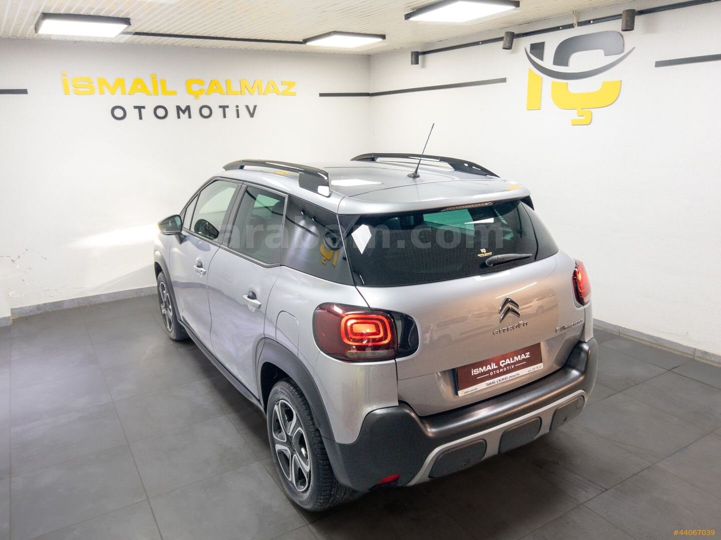 Galeriden Citroen C3 Aircross 1.2 PureTech Feel Bold 2021 Model İzmir 56.133 km Gri 4