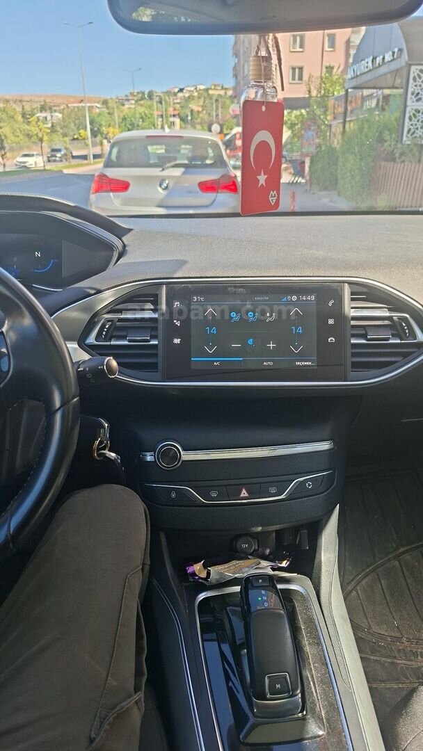 Sahibinden Peugeot 308 1.5 BlueHDI Style Tech 2020 Model Kayseri 111.000 km Beyaz 4